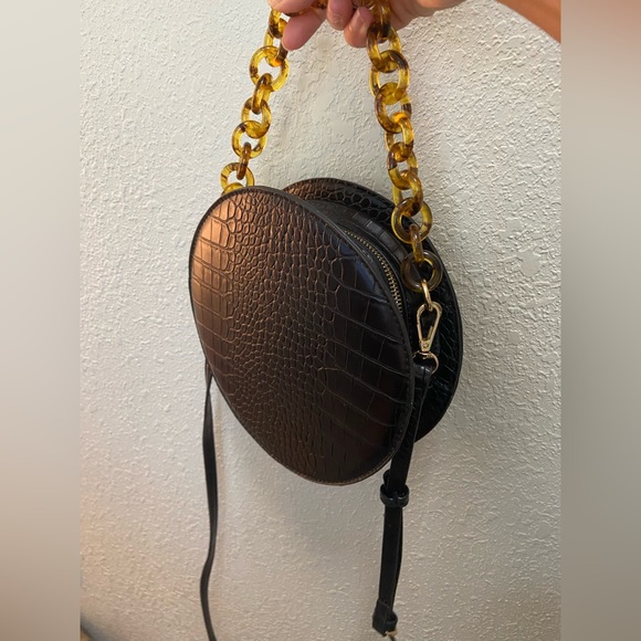 Madison West, NWOT Black Faux Croc Round Crossbody Purse Acrylic Tortoise Chain - Picture 12 of 12